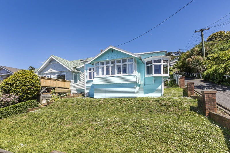 2 Hataitai Road, Hataitai, Wellington - Carousel 1