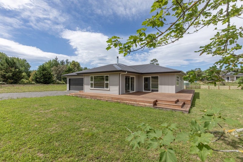 300 White Road, Waipawa, Waipawa - Carousel 1