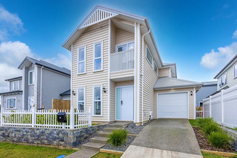 40 McCorquindale Drive, Flagstaff, Hamilton - Carousel 1