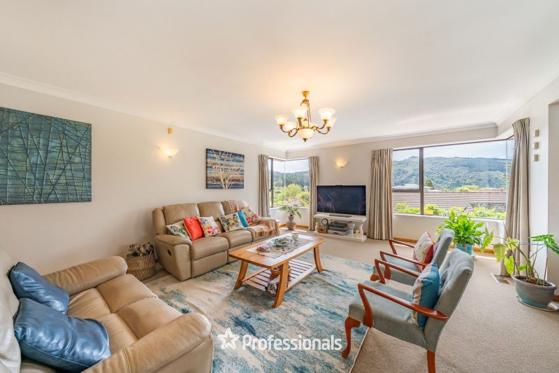 18A Sunbrae Drive, Silverstream, Upper Hutt - Carousel 2