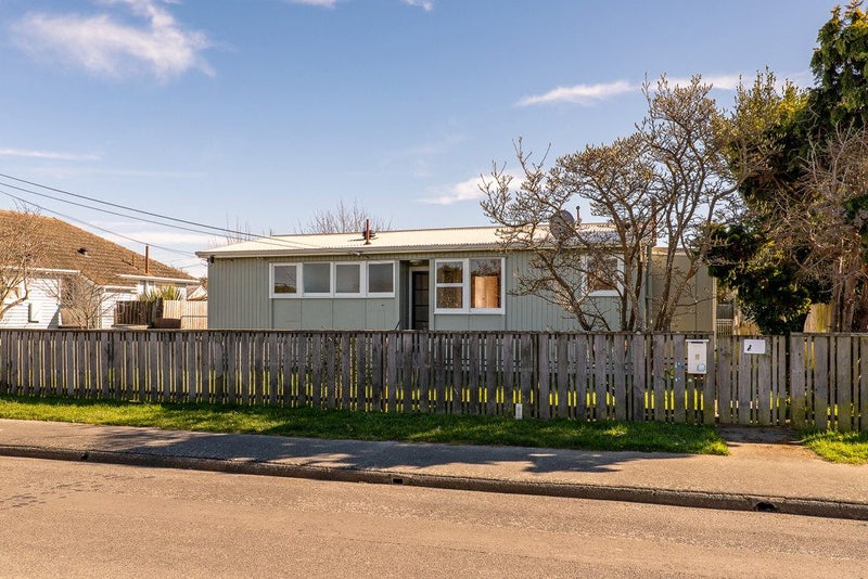 6 Glenfield Crescent, Mairehau, Christchurch - Carousel 1