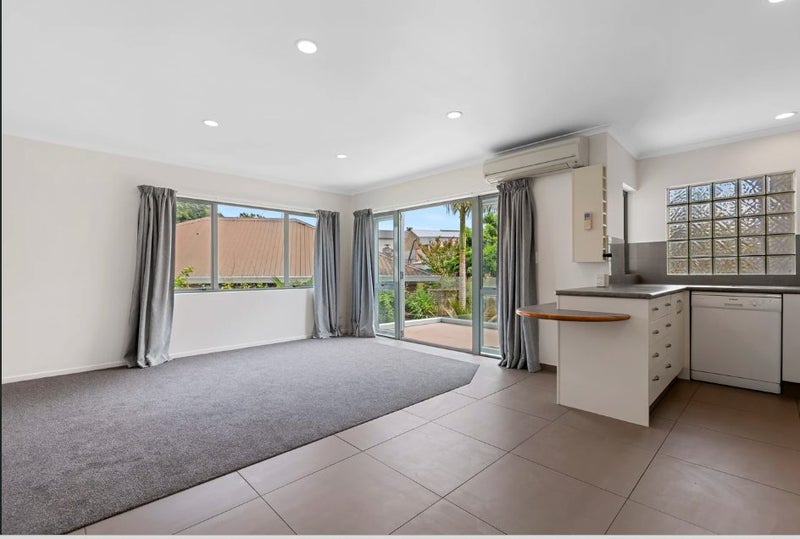 5/7 Robins Road, Judea, Tauranga - Carousel 1