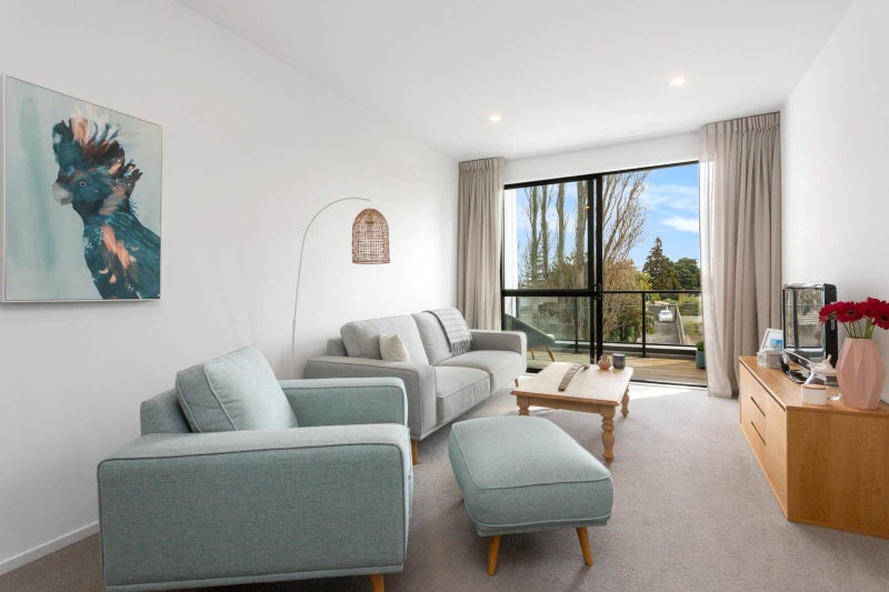 15/2 Tahuhu Road, Mount Wellington, Auckland City, Auckland - Carousel 2
