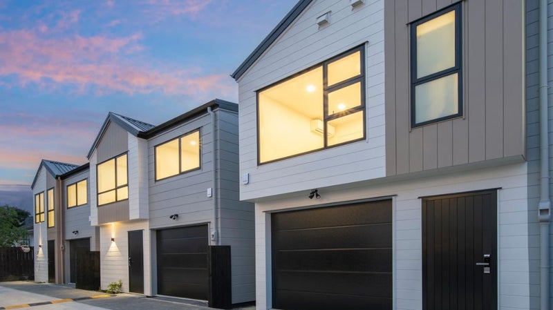 21 Smythe Road, Henderson, Auckland - Carousel 1