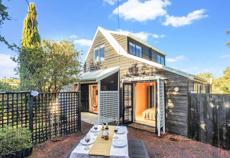 383 Sea View Road, Onetangi, Waiheke Island - Carousel 1
