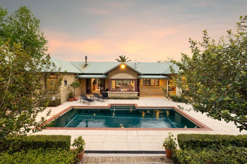 19 Hereford Drive, Horsham Downs, Hamilton - Carousel 1