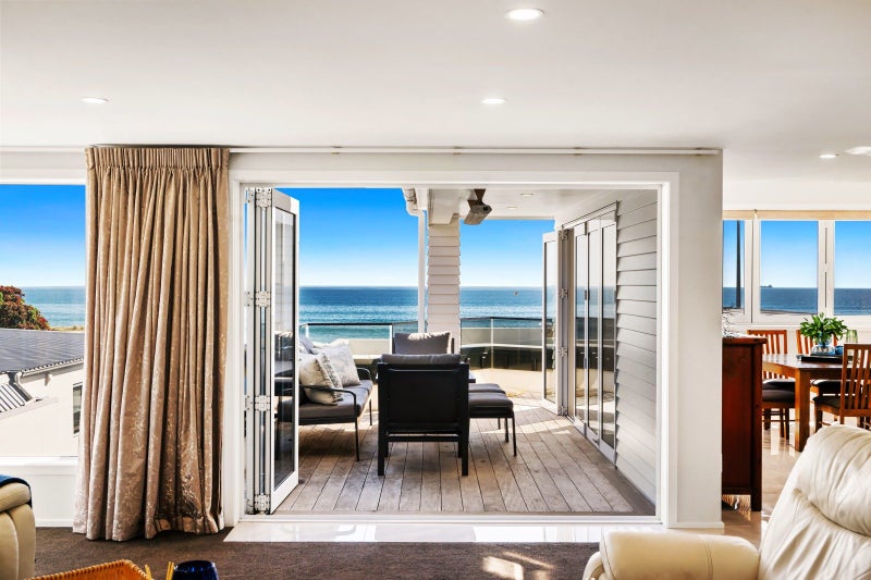 203 Marine Parade, Mount Maunganui, Mount Maunganui - Carousel 1