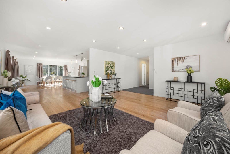 98 Tiriwa Drive, Massey, Auckland - Carousel 1