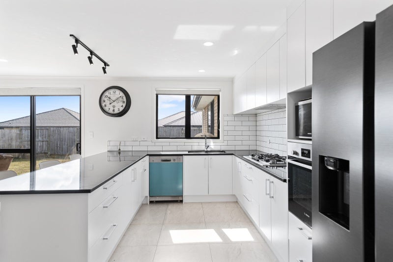 20 Murray Ward Drive, Te Kauwhata, Te Kauwhata - Carousel 1