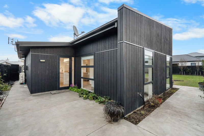 41 Grayshott Avenue, Casebrook, Christchurch - Carousel 50