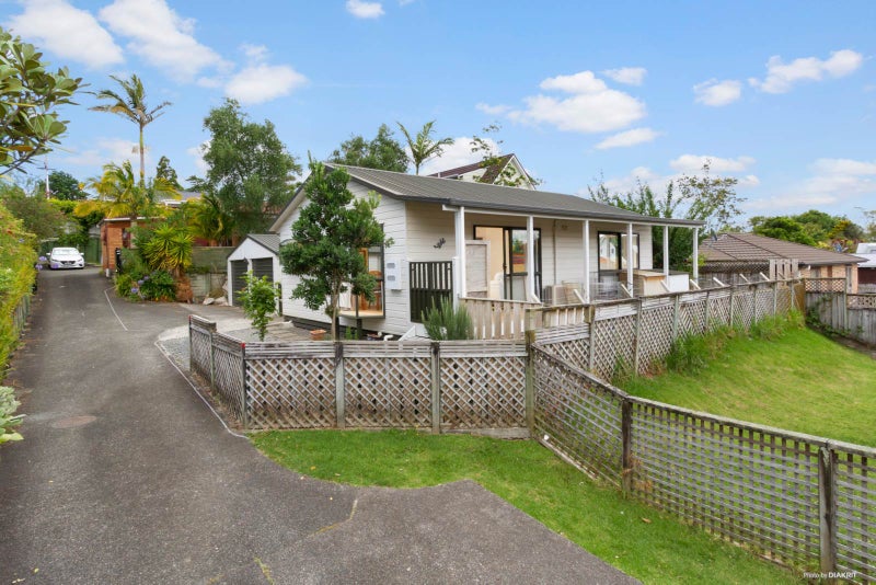 15A Wilson Road, Glen Eden, Auckland - Carousel 1