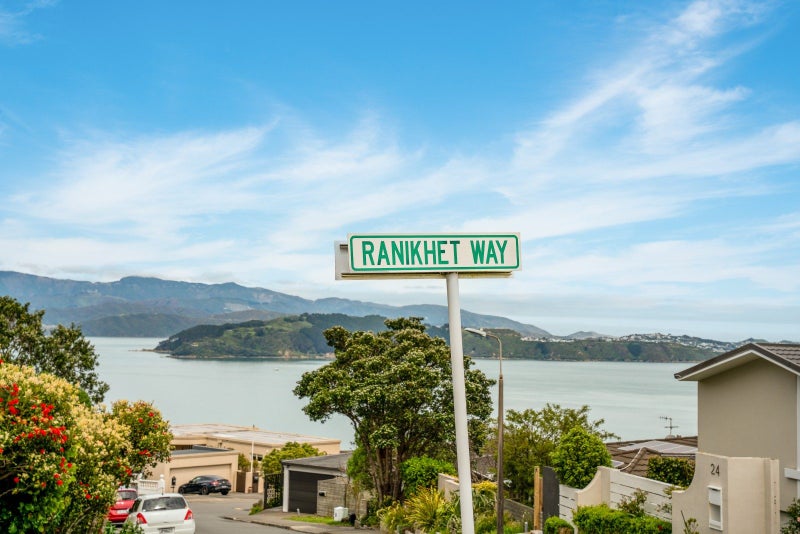 5A Ranikhet Way, Khandallah, Wellington - Carousel 21