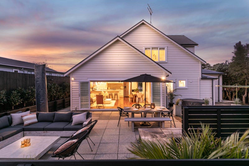 19 Greenhithe Road, Greenhithe, Auckland - Carousel 1