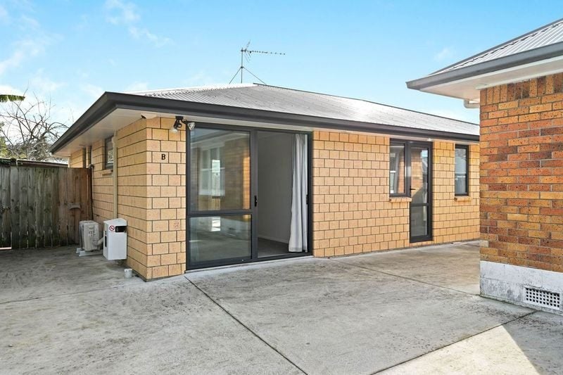 51 Carrington Avenue, Hillcrest, Hamilton - Carousel 2