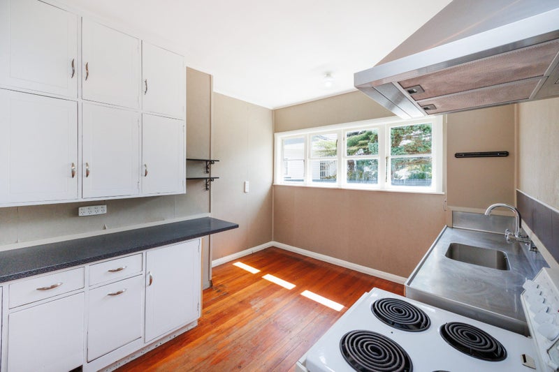 43 Millar Street, Terrace End, Palmerston North - Carousel 2