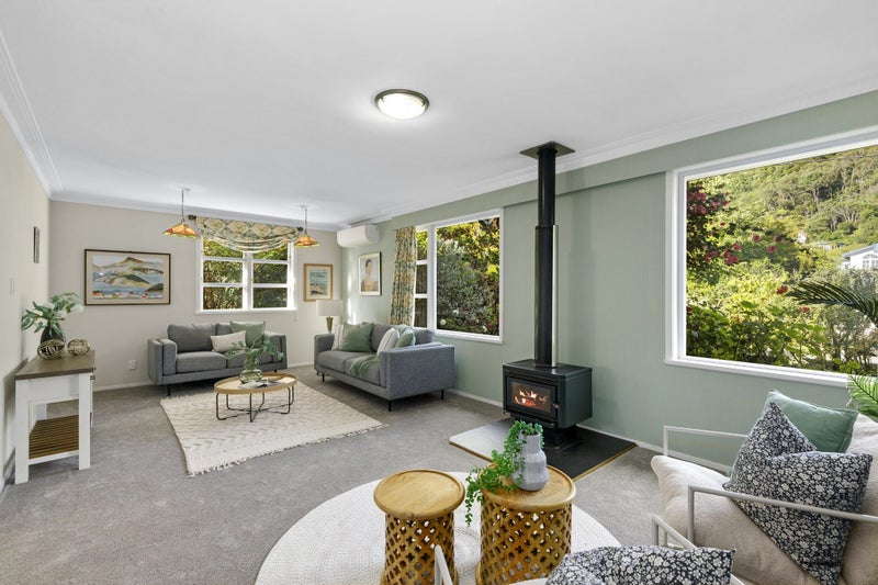 343 Riverside Drive, Fairfield, Lower Hutt - Carousel 2
