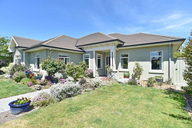 2 Henley Green, Northwood, Christchurch - Carousel 1