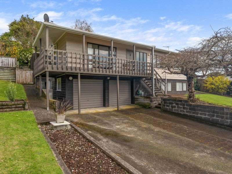 6 Winstone Place, Highlands Park, New Plymouth - Carousel 2
