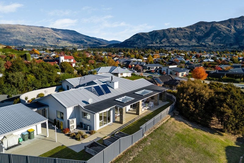 102A Rob Roy Lane, Wanaka - Carousel 1