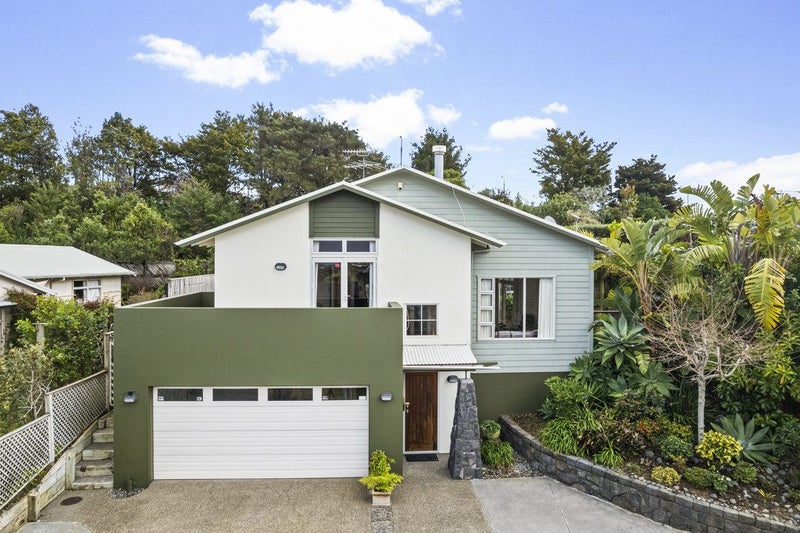 22 Cinnabar Place, Westgate, Auckland - Carousel 1