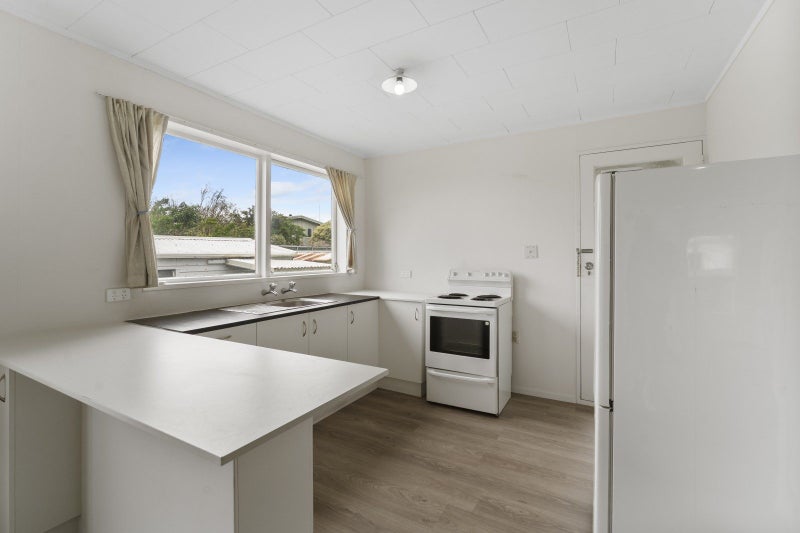 6B ROBERT MCKEEN ST, OTAKI BEACH, OTAKI - Carousel 2