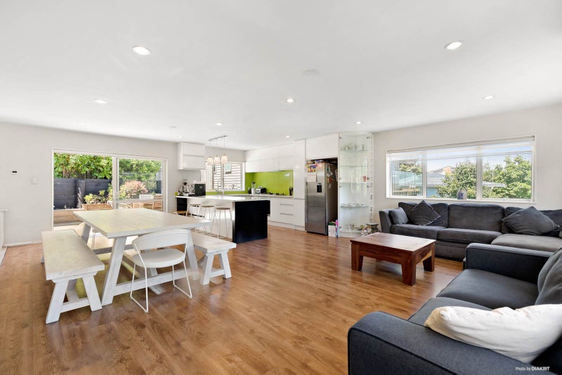 15 Farnol Street, Hillsborough, Auckland - Carousel 2