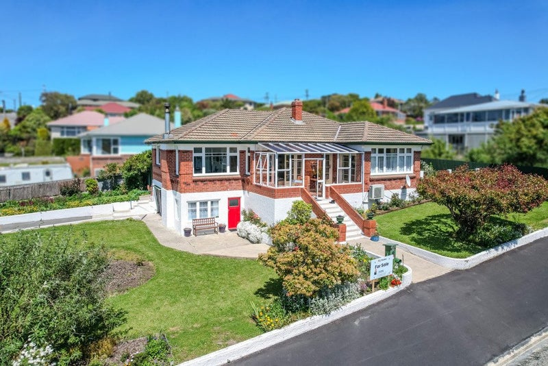 1 Queens Crescent, Oamaru - Carousel 1