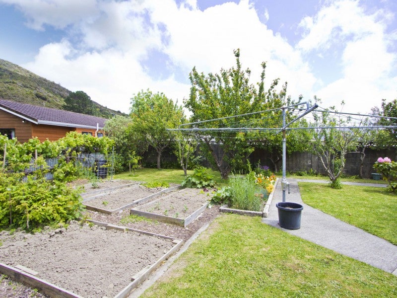Property Valuation for 11A Helvetia Grove, Naenae, Lower Hutt Trade
