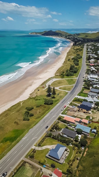 76 Moana Road, Okitu, Gisborne - Carousel 26