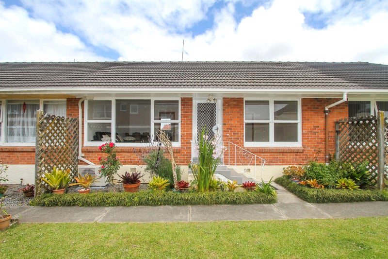 2/34 Lake Pupuke Drive, Takapuna, Auckland - Carousel 1