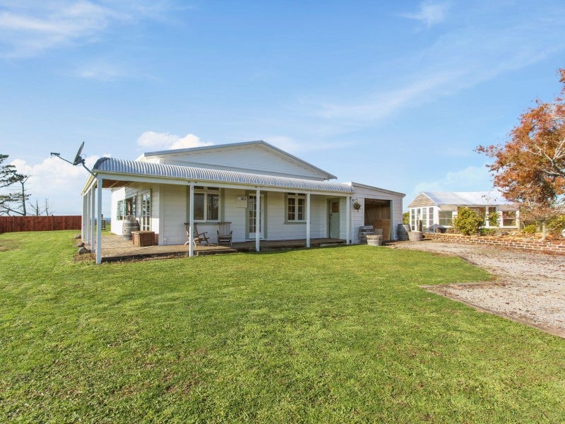 220 York Road, Midhirst, Stratford - Carousel 1