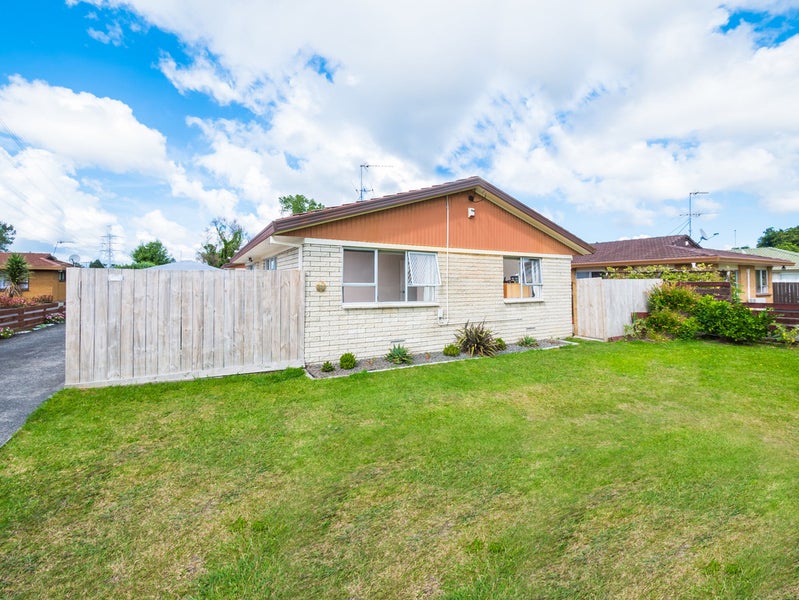 1/13 Berwyn Avenue, Takanini, Takanini - Carousel 2