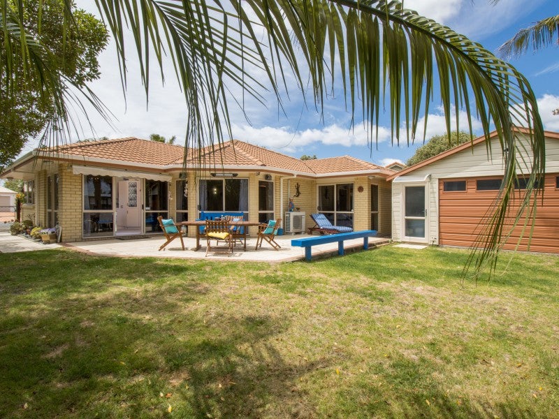 3 Wakanoi Place, Bowentown, Waihi Beach - Carousel 1