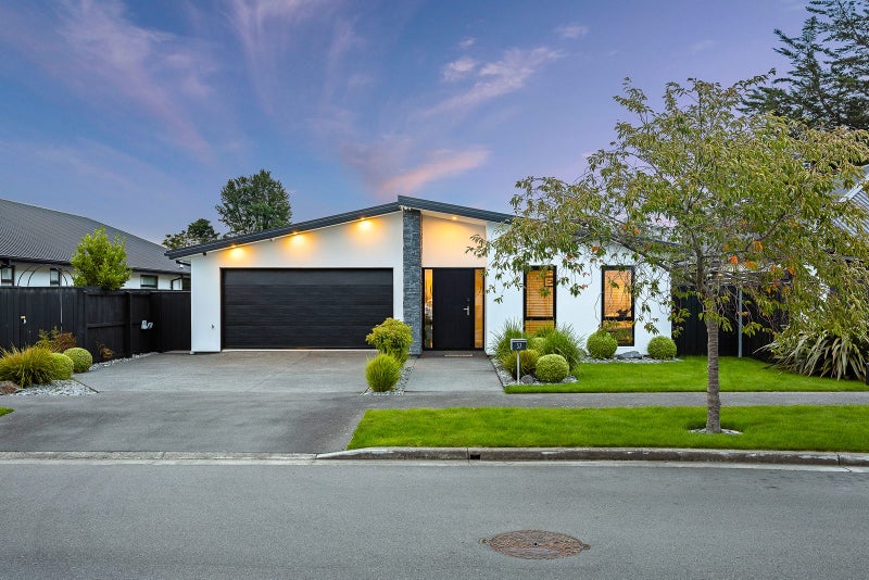 37 Robert Duncan Road, Belfast, Christchurch - Carousel 1