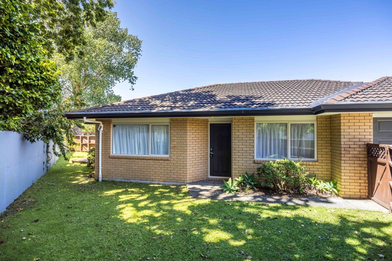 7B Barberry Lane, Te Atatu Peninsula, Auckland - Carousel 2