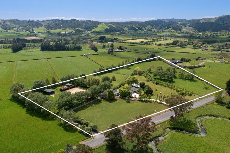 197 Papakura-Clevedon Road, Clevedon, Manukau City, Auckland - Carousel 2