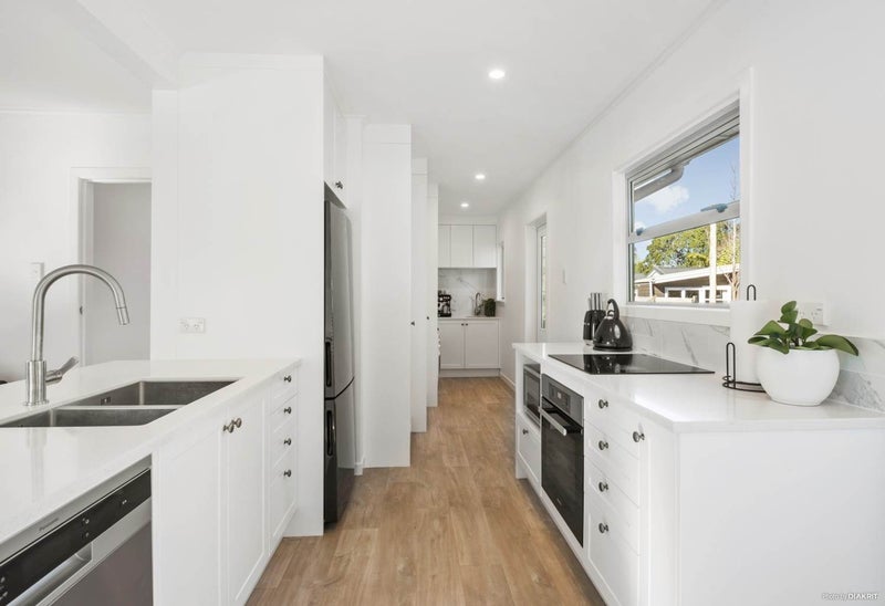 1/113 Nile Road, Milford, North Shore City - Carousel 2