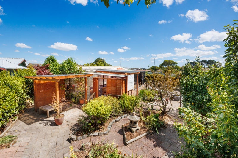 1 Peter Hall Drive, Kelvin Grove, Palmerston North - Carousel 2