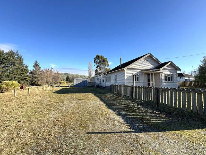 3 Brown Street, Clinton, Clinton - Carousel 1