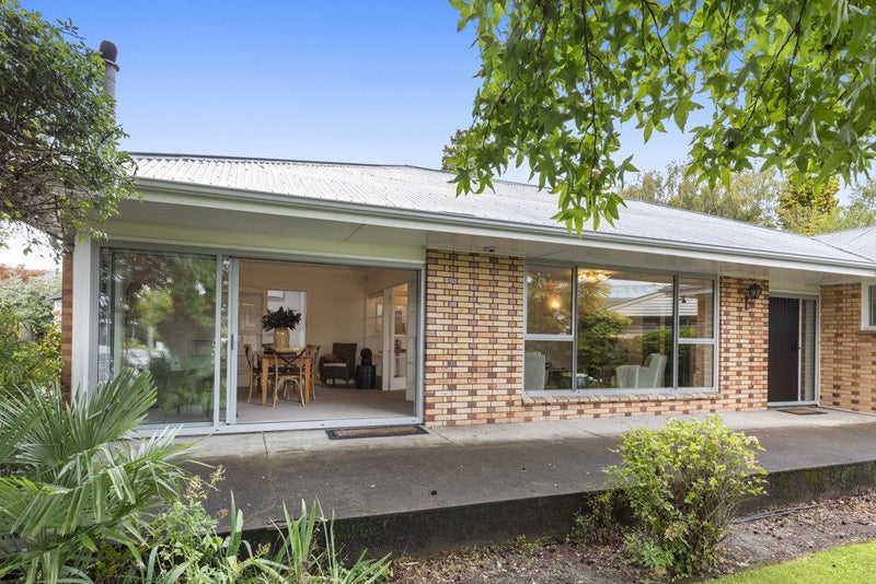 26 Joyce Crescent, Ilam, Christchurch - Carousel 2