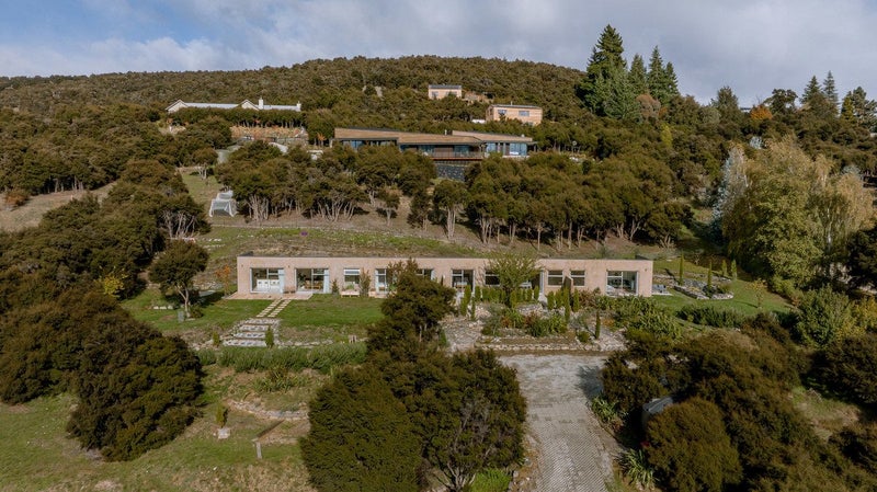 18 Hidden Hills Drive, Wanaka - Carousel 2