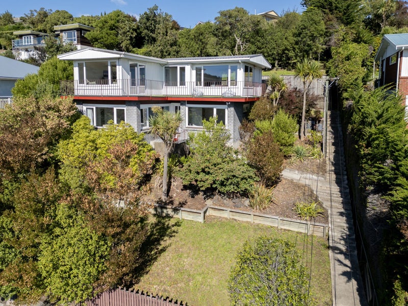 2 Aotea Terrace, Huntsbury, Christchurch - Carousel 1