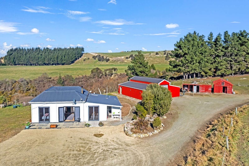 2254 Herbert-Hampden Road, Oamaru - Carousel 1