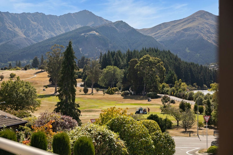 732 Peninsula Road, Kelvin Heights, Queenstown - Carousel 2