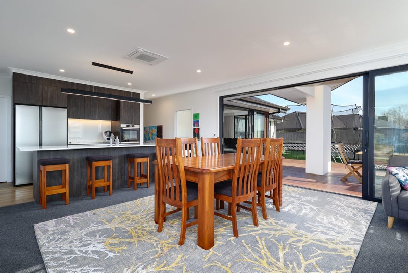 25 Travers Avenue, Richmond - Carousel 2