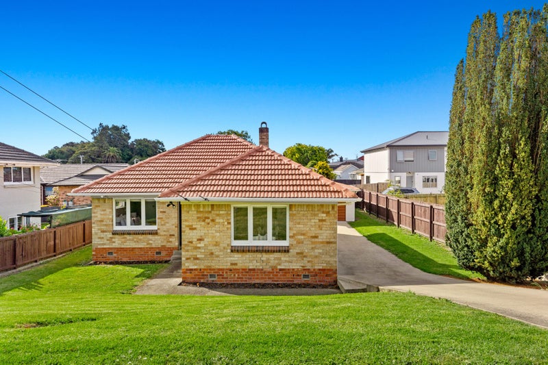 66 Clevedon Road, Papakura - Carousel 1