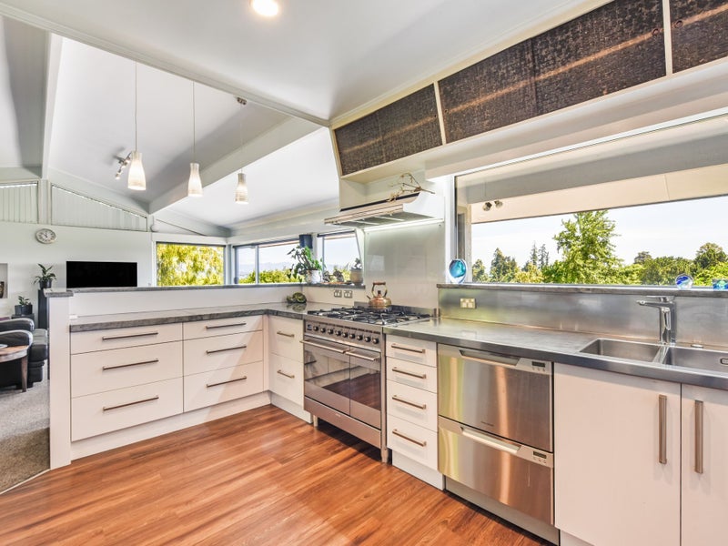 10 Isel Place, Stoke, Nelson - Carousel 2