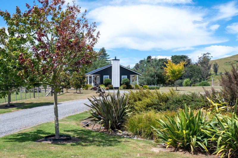72 River Road, Otane - Carousel 2