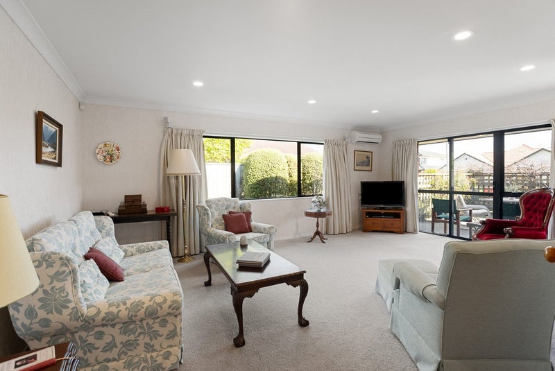 58 Cedar Drive, Paraparaumu Beach, Paraparaumu - Carousel 2