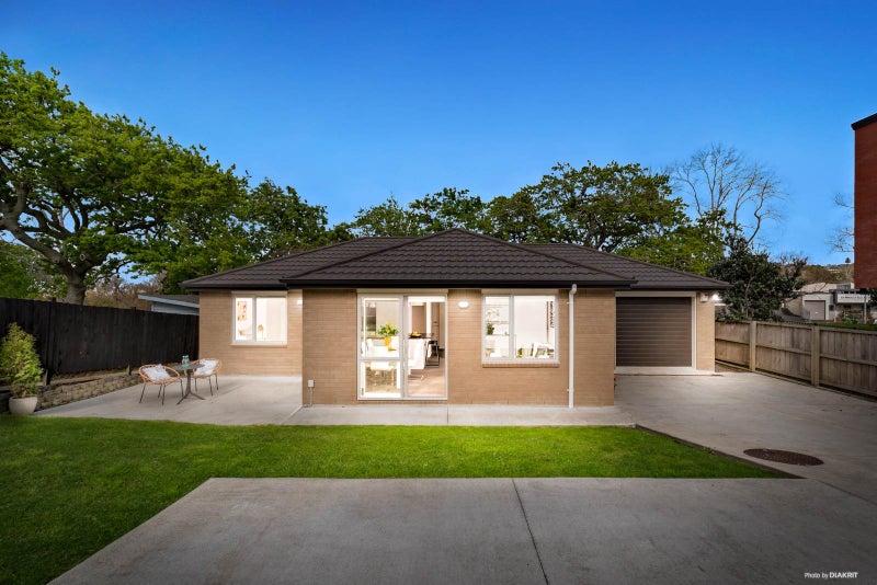 Property Valuation for 17 Eastview Road, Glen Innes, Auckland Trade